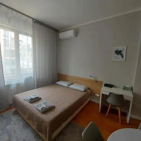 Apartment 72